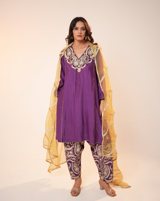 SILK PKKISTANI SUIT